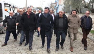 Ümmet Akın, Çeştepe'de Pazarcı Esnafı Ve Vatandaşlarla Bir Araya Geldi