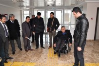 ENGELLİ ÖĞRENCİ - Üniversitede Engellilerin Önündeki Engelleri Kaldırılıyor
