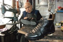 AYAKKABI TAMİRCİSİ - 6 Metrekarede 64 Yıllık Emek