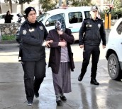 Küs Rolüyle 2,5 Milyonluk Vurgun Yapan 2 Yaşlı Kadın Ve 3 Şebeke Üyesi Tutuklandı