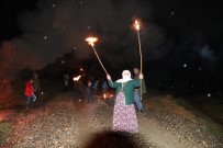 BAHAR BAYRAMı - Cemrenin Suya Düşmesini Ateş Yakarak Kutladılar