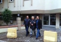 RUHSATSIZ SİLAH - Suç Makinesi Firari Hükümlü Polisten Kaçamadı