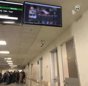 Teknisyenin bilgisayarındaki cinsel içerikli görüntüler hastane ekranlarına düştü