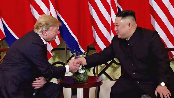 ABD Başkanı Trump ile Kuzey Kore lideri Kim biraraya geldi