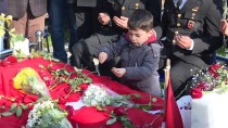 MUSTAFA KıLıÇ - Afrin Şehidi Mezarı Başında Anıldı