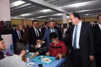 UĞUR İBRAHIM ALTAY - Başkan Altay, Üniversiteli Gençlerle Buluştu