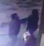 KADIN ÖĞRETMEN - Kadın öğretmene tokatlı saldırı kamerada