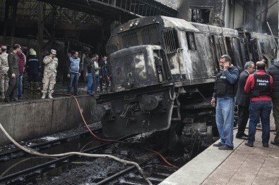 Makinistler Kavga Etti, 25 Kişi Öldü