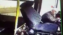 MİNİBÜS ŞOFÖRÜ - Minibüsteki Bozuk Paraları Çalan Hırsız Kamerada