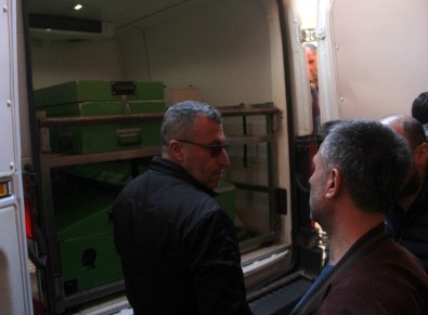 4 Kişinin Öldüğü Kazada Annesinin Karnındaki Bebek De Kurtarılamadı