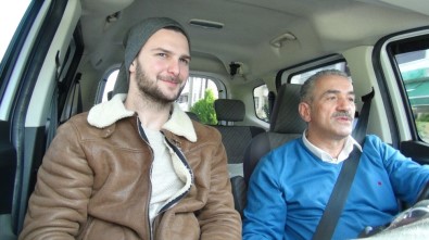 Belediye Başkan Adayı Taksi Şoförü Oldu, Projelerini Anlattı