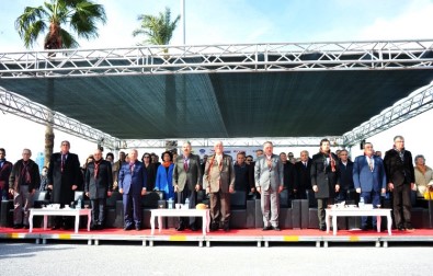 İzmir'de Hamsi Şöleni'nde 10 Ton Hamsi Dağıtıldı