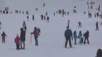 EBRU ŞALLI - Ünlüler Sarıkamış Cıbıltepe Kayak Merkezi'ne Akın Etti