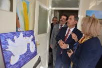 RESİM ATÖLYESİ - Uysal Resim Atölyesini Açtı