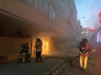 Avcılar'da Konfeksiyon Atölyesinde Korkutan Yangın