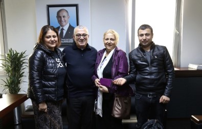 Başkan Akgün, Samet'in Dürüstlüğünü Karşılıksız Bırakmadı