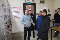 MAKINE MÜHENDISI - Kaymakam Abbasoğlu Açıklaması Dünyadaki Bir Çok Ülke Yenilenebilir Enerji Kaynaklarına Yönelmiştir