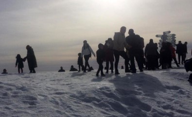 Öğrenciler Tahtalı'ya Akın Etti