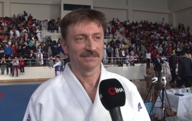 Hakan Bahadır Açıklaması 'Bahçelievler'i Spor Ve Sağlık Kenti Yapacağız'