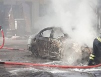 ELEKTRİK TRAFOSU - Şanlıurfa'da trafoda çıkan yangında araçlar zarar gördü