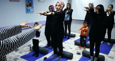 Tunceli'de 'Gebe Okulu' İle Normal Doğum Yüzde 84,5'E Yükseldi