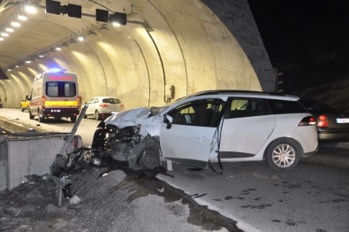 Zonguldak'ta Otomobil Tünel Girişindeki Duvara Çarptı Açıklaması 2'Si Ağır 4 Yaralı