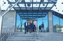 TIRMANMA DUVARI - Erenler'de Yaşam Merkezi Açılışa Hazırlanıyor