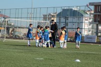 FUTBOL TAKIMI - Kepez'in Yıldızları Spor Ve Eğitim Projesi