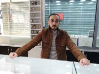 SOYGUN GİRİŞİMİ - Kuyumcu, Temizleme Spreyi İle Soyguncuyu Böyle Alt Etti