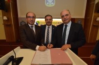 SENDİKA BAŞKANI - Sandıklı Belediyesi'nde Toplu Sözleşme İmzalandı, En Düşük Maaş 2 Bin 350 Lira Oldu