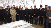 İLKER GÜNDÜZÖZ - Şehit Karaca, Mezarı Başında Anıldı