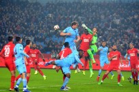 Ziraat Türkiye Kupası  Açıklaması Trabzonspor Açıklaması 0 - Umraniyespor Açıklaması 0  (İlk Yarı)
