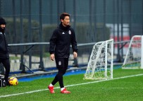 NEVZAT DEMİR - Beşiktaş'ta Hazırlıklar Devam Etti