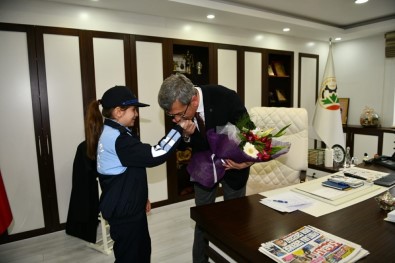 Beypazarı'nda Çocuk Zabıtalar İş Başında