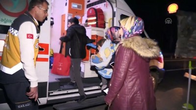 Erzincan'da Yolcu Otobüsü Tıra Çarptı Açıklaması 7 Yaralı