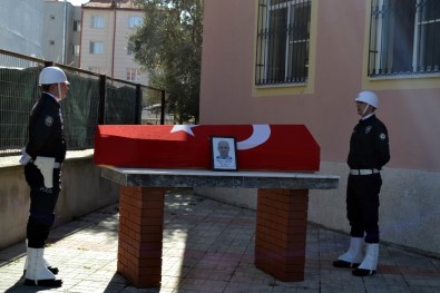 Manisalı Polis Memuru Kalbine Yenik Düştü