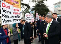 İSMAIL USTAOĞLU - 'Öncelik Hayatın, Öncelik Yayanın' Sloganı İle Trabzon'da Sokağa Çıktılar