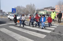 Pasinler Emniyeti'nden 'Öncelik Hayatın, Öncelik Yayanın'