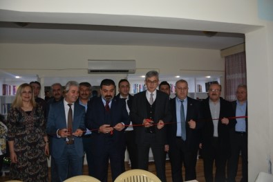 Sağlık-Sen'den Destek Evi'ne Kütüphane