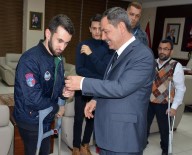 VOLEYBOL TAKIMI - Şampiyonlar Ödüllendirildi