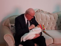 KAZıM KURT - Başkan Kazım Kurt'un Hoş Geldin Bebek Ziyaretleri Sürüyor