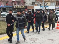 MASAJ - Masaj Salonu Baskınında 3 Şüpheli Fuhuştan Tutuklandı