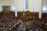 UKRAYNA MECLİSİ - Ukrayna Anayasası'nda Değişiklik