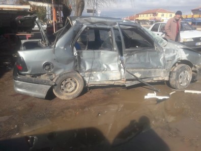 Yozgat'ta Tır İle Otomobil Çarpıştı Açıklaması 4 Yaralı