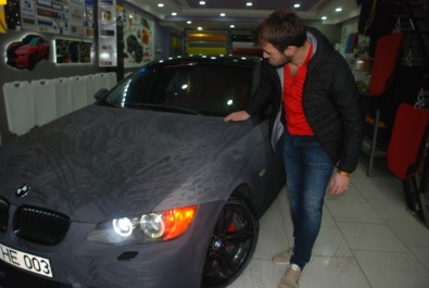 Bu da kadife kaplamalı otomobil