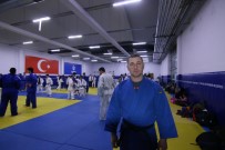 OLİMPİYAT ŞAMPİYONU - Eski Şampiyon Yeni Adaylar Yetiştiriyor