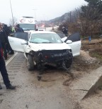 Karabük'te Trafik Kazası Açıklaması 4 Yaralı