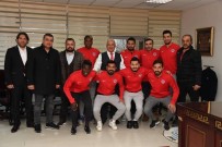 MACIT ÖZCAN - Mersin İdmanyurdu Yönetimi Ve Futbolcularından, Başkan Kocamaz'a Ziyaret
