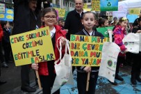 KALENDER - Miniklerin Dağıttığı Bez Çantalar Kısa Sürede Tükendi