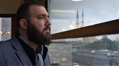 (Özel) Abdülhamid Kayıhan Osmanoğlu, 'Nilhan Osmanoğlu'nun Her Dediğine Ailecek Katılıyoruz'